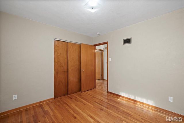 211 Southampton Drive, St Louis, MO 63125