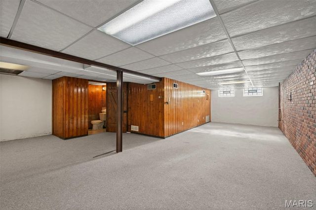 211 Southampton Drive, St Louis, MO 63125