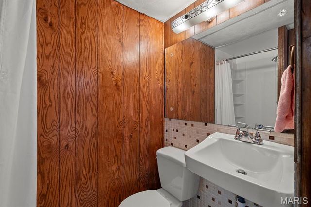 211 Southampton Drive, St Louis, MO 63125