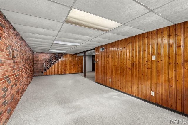 211 Southampton Drive, St Louis, MO 63125