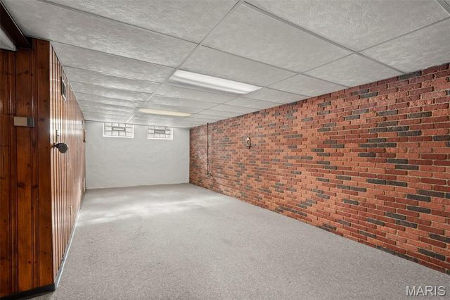 211 Southampton Drive, St Louis, MO 63125