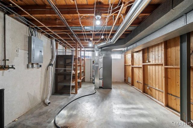 211 Southampton Drive, St Louis, MO 63125