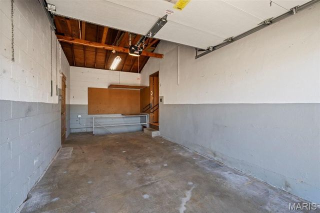 211 Southampton Drive, St Louis, MO 63125