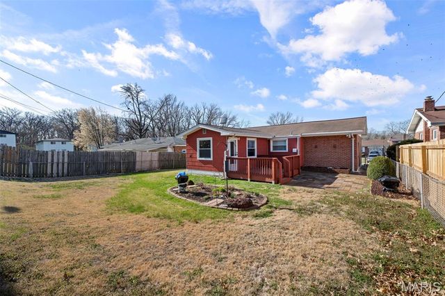 211 Southampton Drive, St Louis, MO 63125