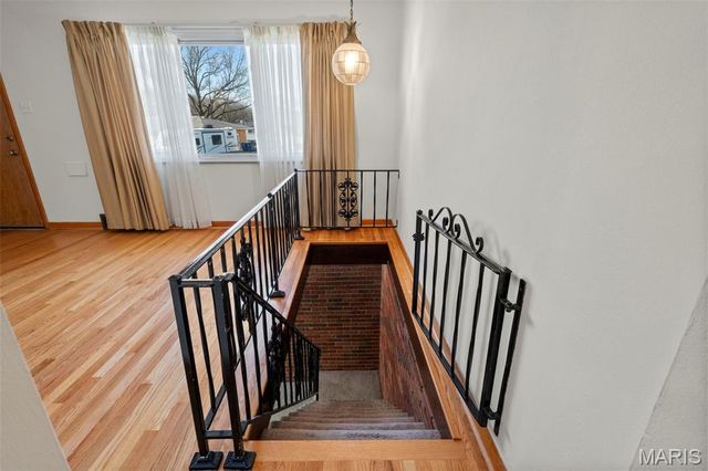 211 Southampton Drive, St Louis, MO 63125