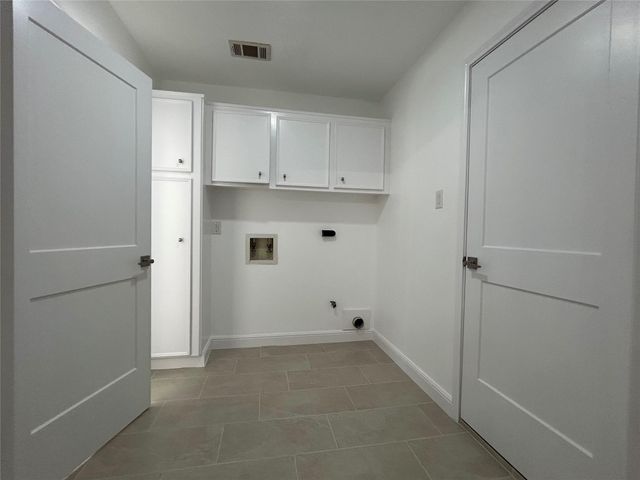 11923 Riverview Drive, Houston, TX 77077