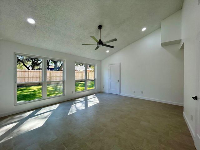 11923 Riverview Drive, Houston, TX 77077