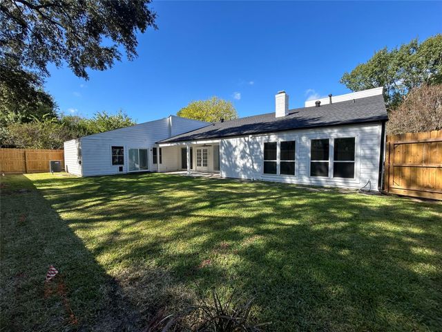 11923 Riverview Drive, Houston, TX 77077