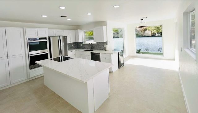 11923 Riverview Drive, Houston, TX 77077