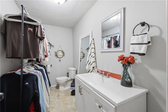 2704 S 46th Street, Kansas City, KS 66106