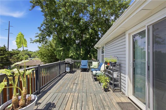 2704 S 46th Street, Kansas City, KS 66106