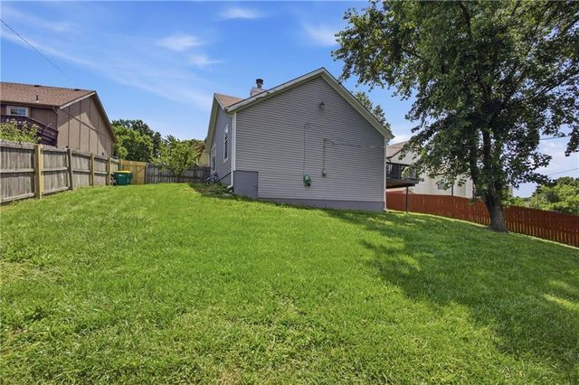 2704 S 46th Street, Kansas City, KS 66106