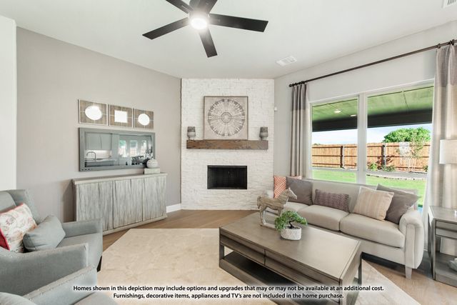 552 Hearthstone Boulevard, Red Oak, TX 75154