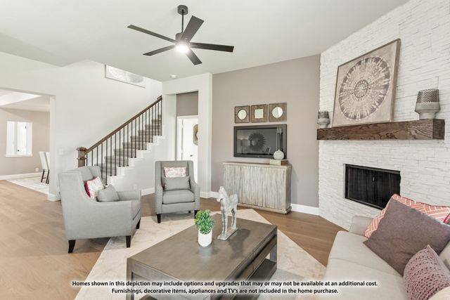 552 Hearthstone Boulevard, Red Oak, TX 75154