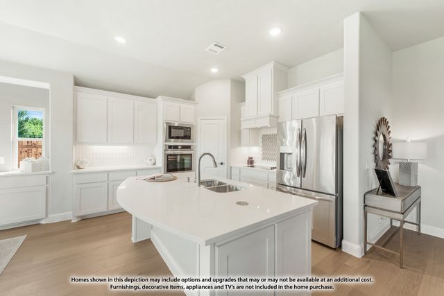 552 Hearthstone Boulevard, Red Oak, TX 75154