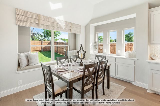 552 Hearthstone Boulevard, Red Oak, TX 75154