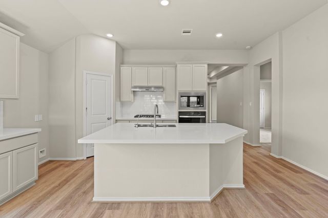 110 Candlelight Ridge Court, Richmond, TX 77406