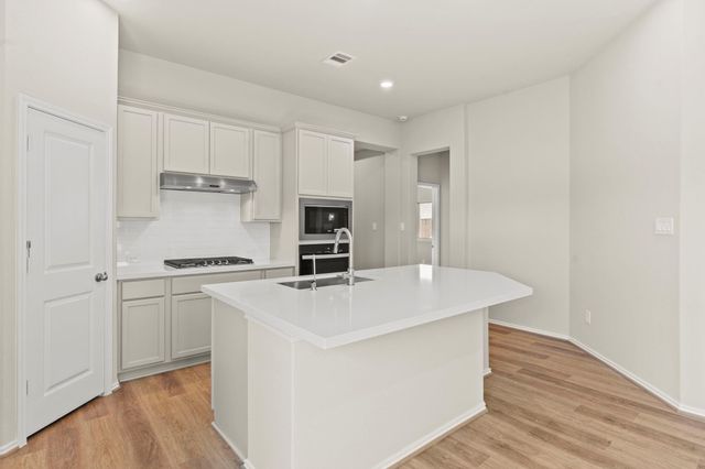 110 Candlelight Ridge Court, Richmond, TX 77406