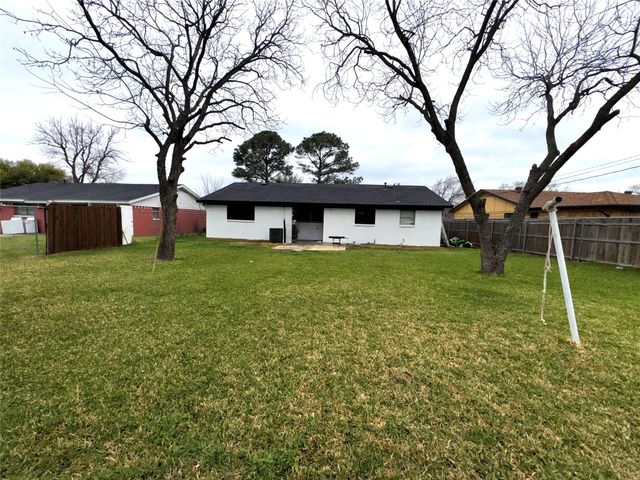 4621 Virgil Street, Fort Worth, TX 76119