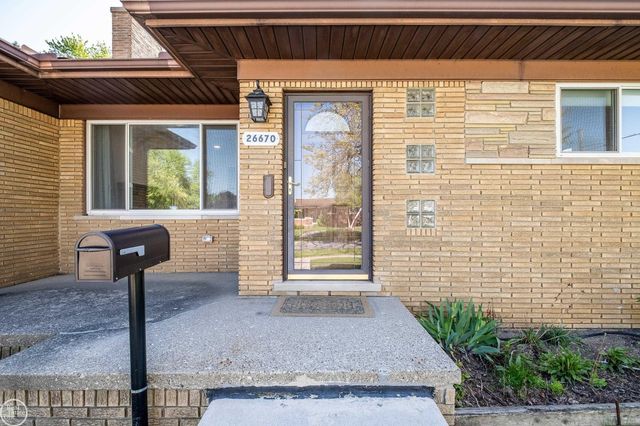 26670 Potomac Court, Center Line, MI 48015