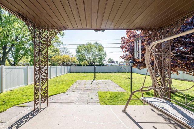 26670 Potomac Court, Center Line, MI 48015