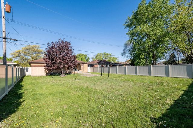 26670 Potomac Court, Center Line, MI 48015