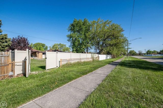 26670 Potomac Court, Center Line, MI 48015