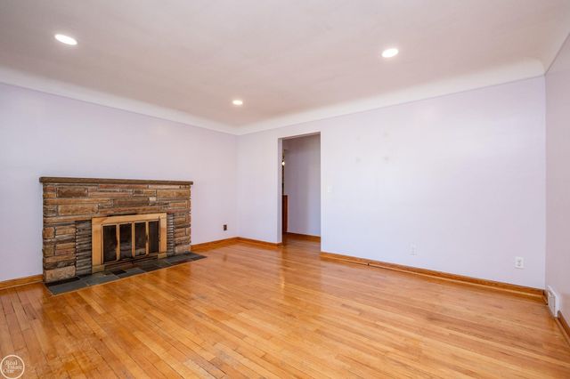 26670 Potomac Court, Center Line, MI 48015