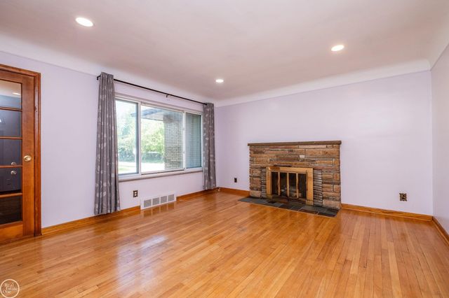 26670 Potomac Court, Center Line, MI 48015