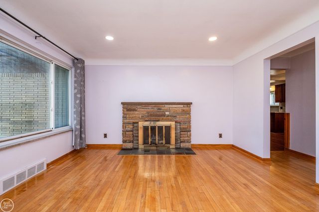 26670 Potomac Court, Center Line, MI 48015