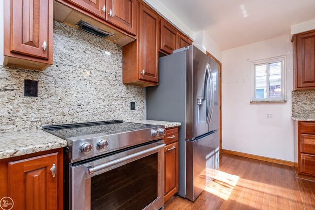 26670 Potomac Court, Center Line, MI 48015