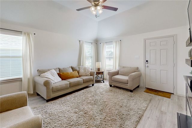 2846 Messenger Way, Bryan, TX 77803