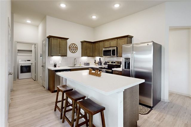 2846 Messenger Way, Bryan, TX 77803