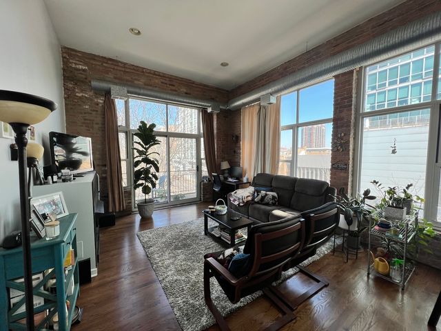 1844 S Michigan Avenue 301, Chicago, IL 60616