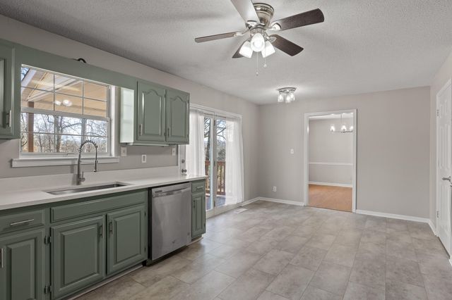 7701 Diamondhead Drive, Ooltewah, TN 37363