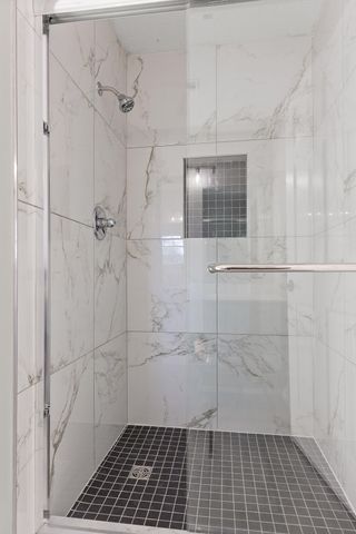 7701 Diamondhead Drive, Ooltewah, TN 37363