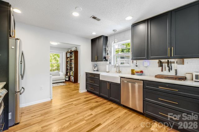 747 Osborne Road, Clyde, NC 28721