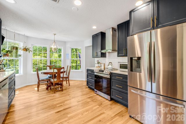 747 Osborne Road, Clyde, NC 28721