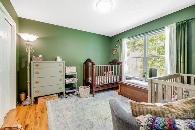 747 Osborne Road, Clyde, NC 28721