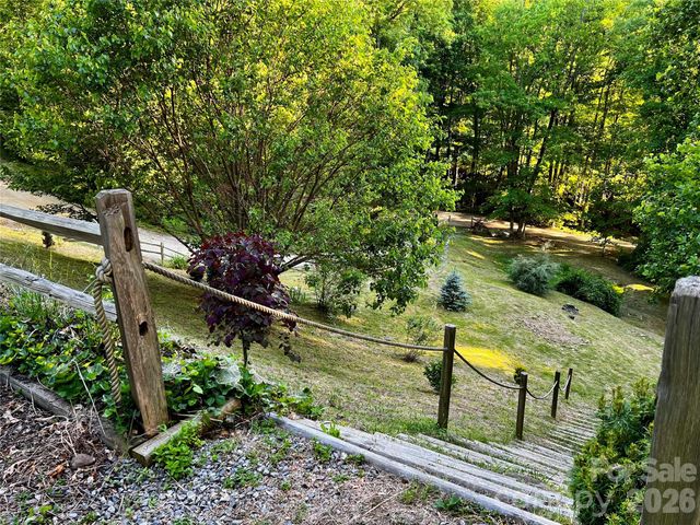 747 Osborne Road, Clyde, NC 28721