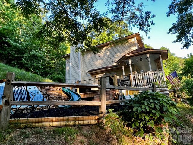 747 Osborne Road, Clyde, NC 28721