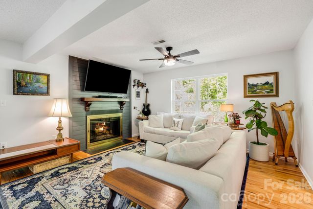 747 Osborne Road, Clyde, NC 28721