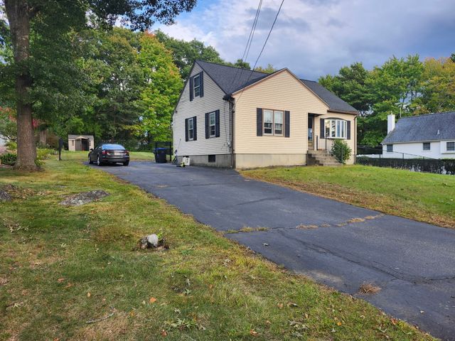 4 Westview Ave, Millbury, MA 01527