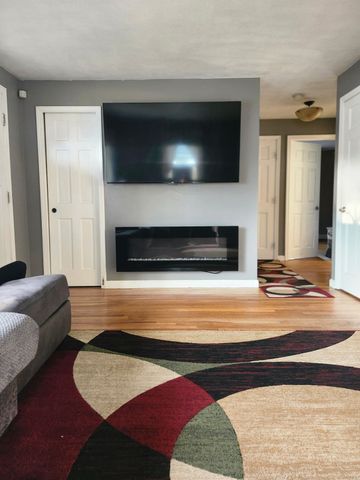 4 Westview Ave, Millbury, MA 01527