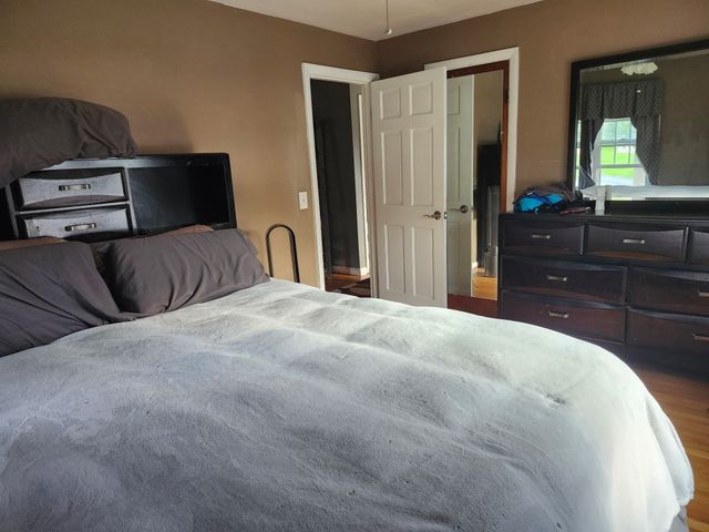 4 Westview Ave, Millbury, MA 01527