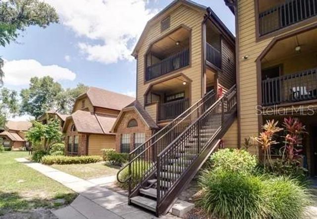 415 LAKEPOINTE DRIVE 202, Altamonte Springs, FL 32701