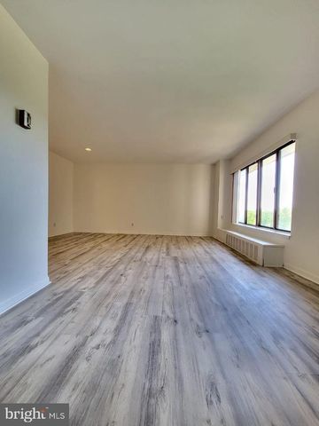 3100 S Manchester St Apt 909, Falls Church, VA 22044