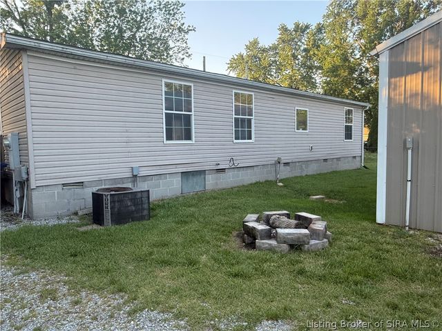 215 Miller Avenue, Sellersburg, IN 47172