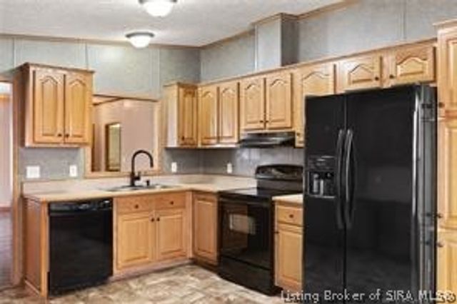 215 Miller Avenue, Sellersburg, IN 47172