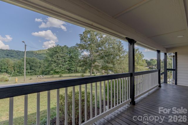 540 Old Haw Creek Road, Asheville, NC 28805